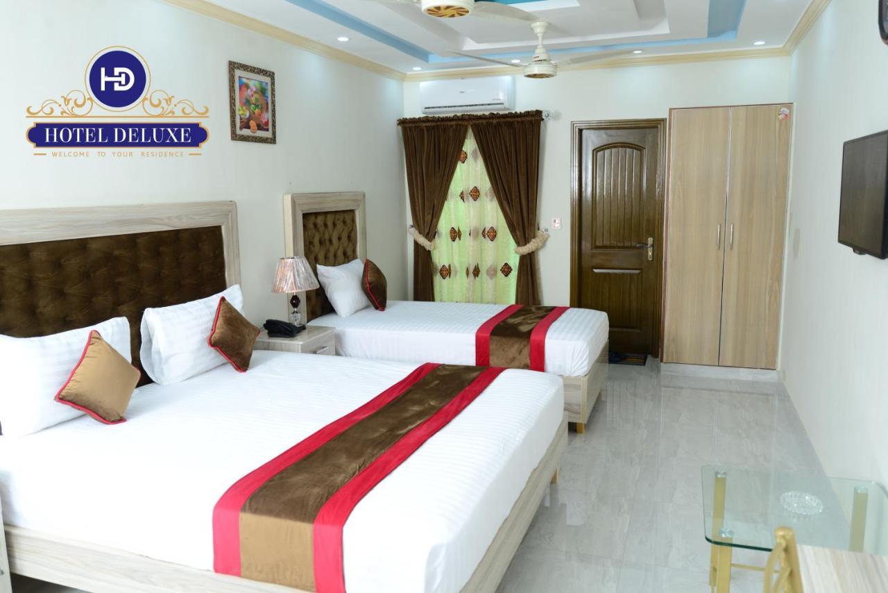 Hotel Deluxe Lahore Exterior photo
